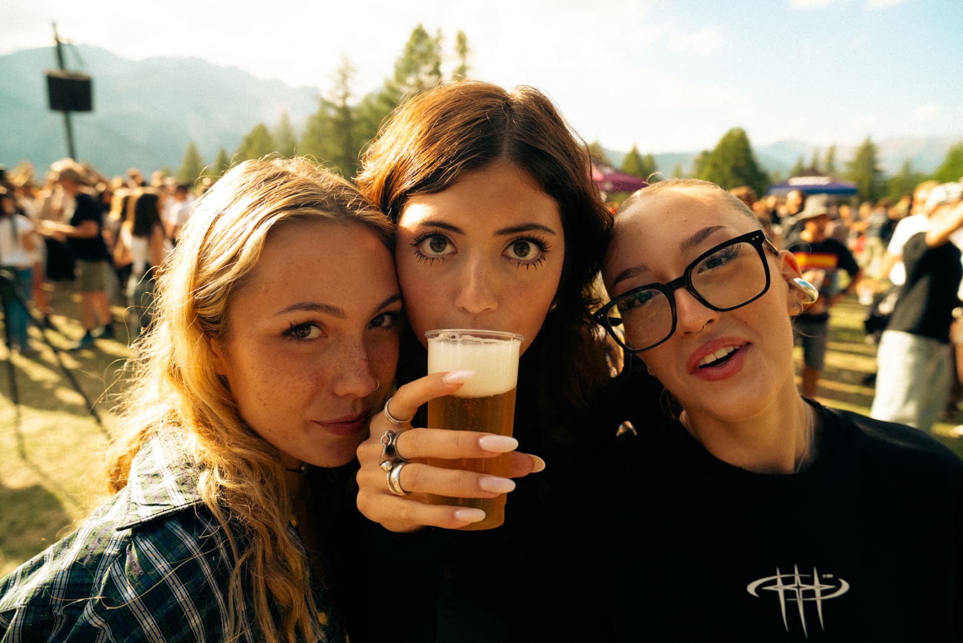 Peak Festival — gruppo di amiche