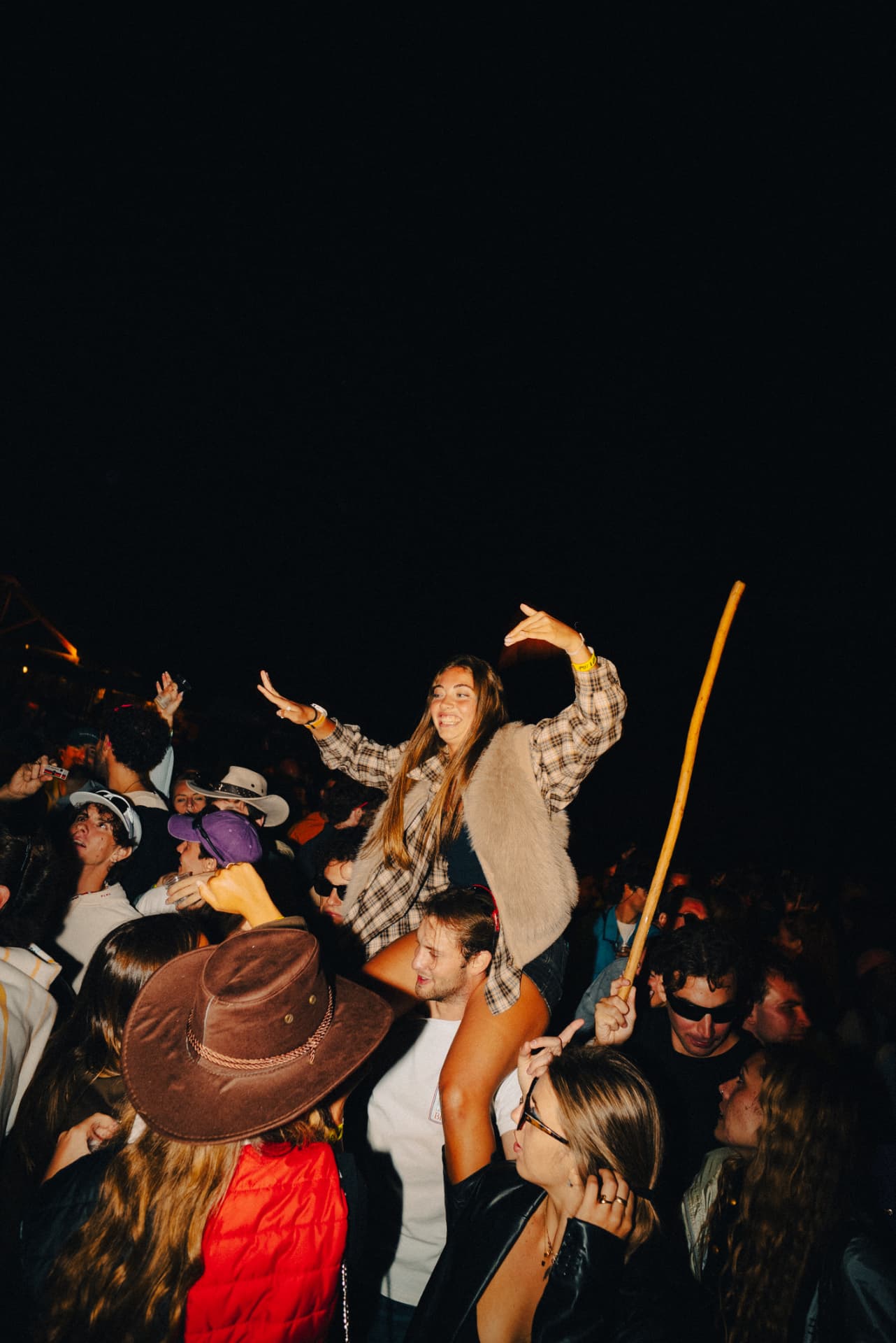 Peak Festival — sulle spalle tra la folla