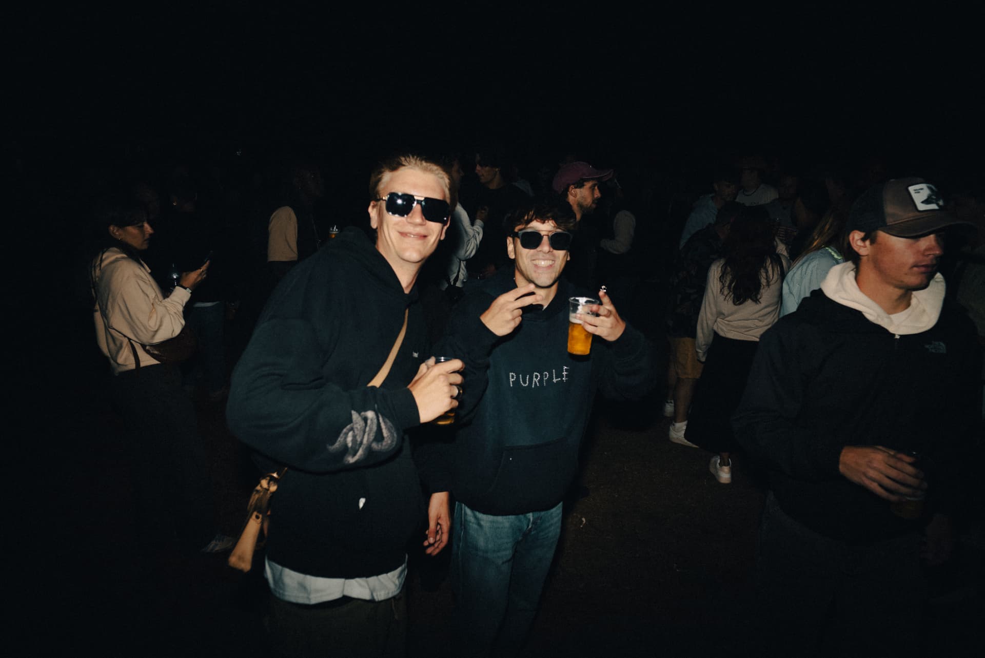 Peak Festival — amici con birra
