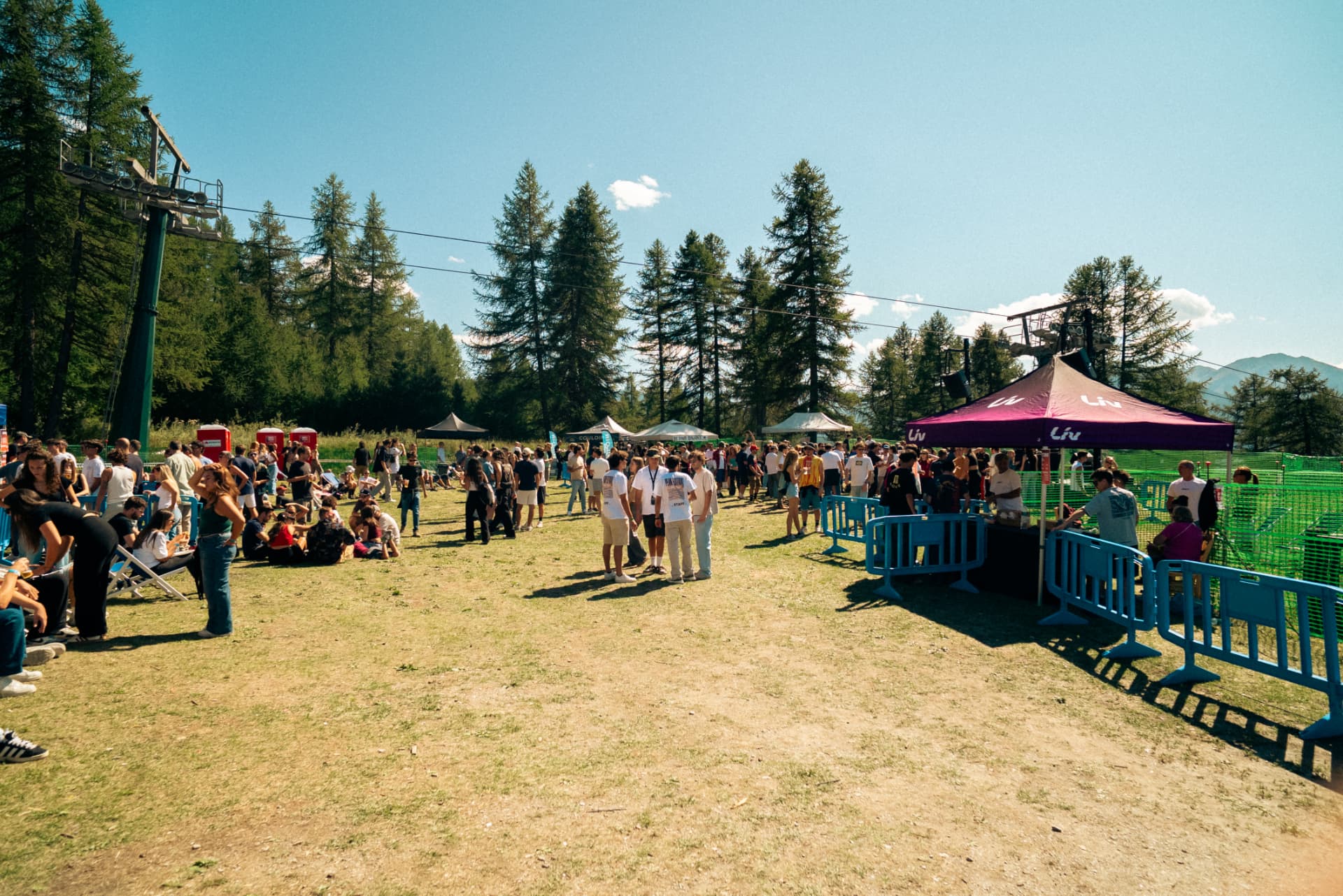 Peak Festival — ingresso e accoglienza in quota