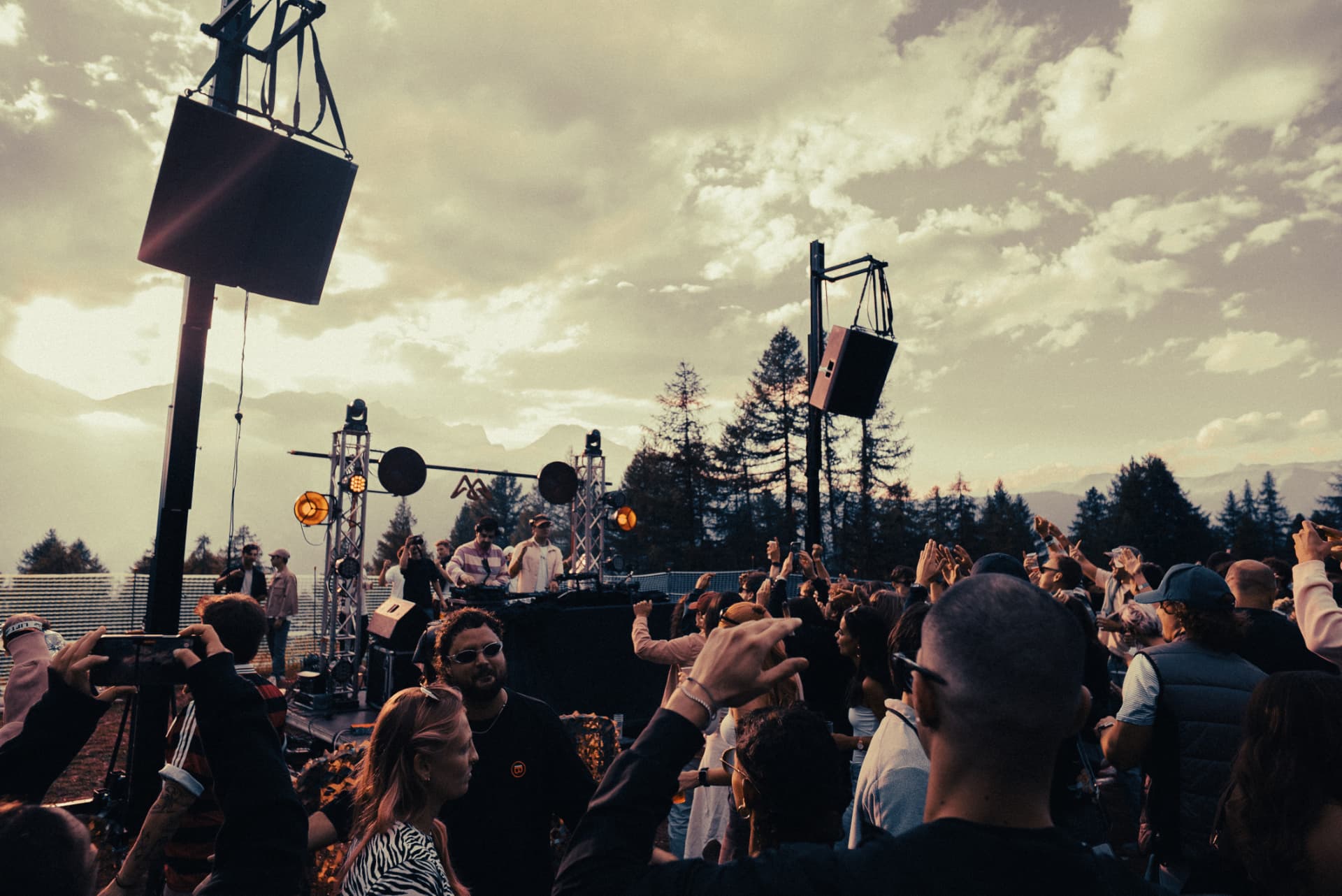 Peak Festival — energia sul palco