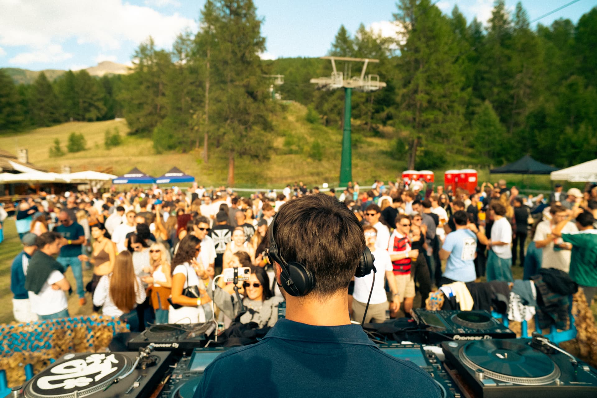 Peak Festival — consolle e pubblico