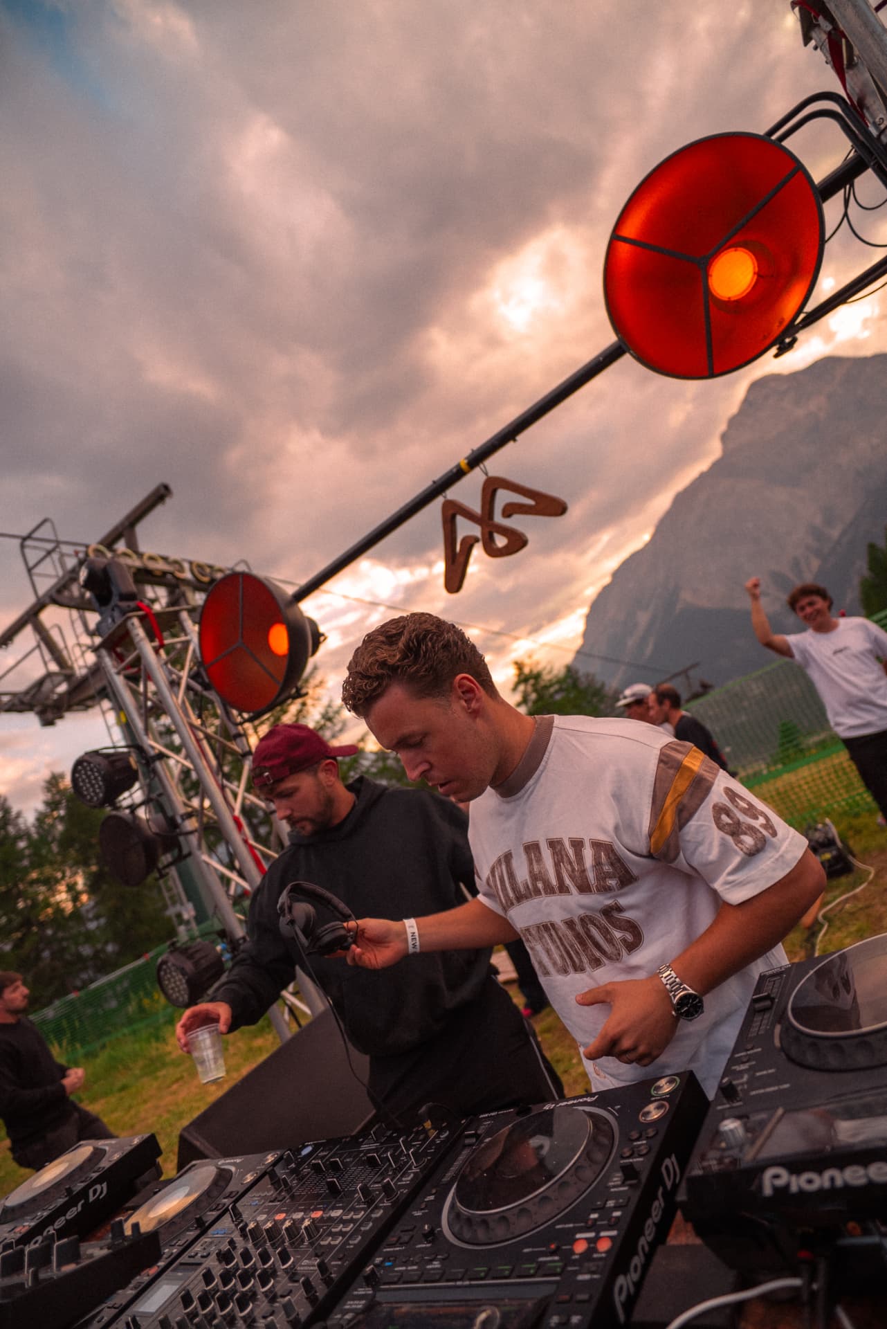 Peak Festival — luci sul mixer